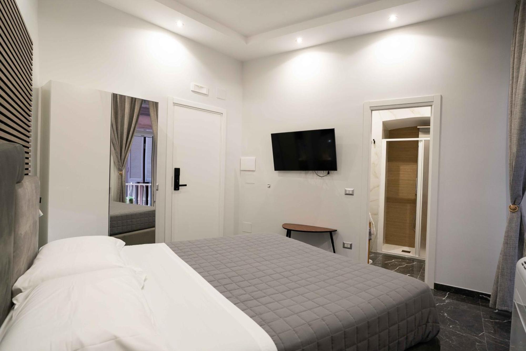 Worldwidesuites Napoli Ngoại thất bức ảnh