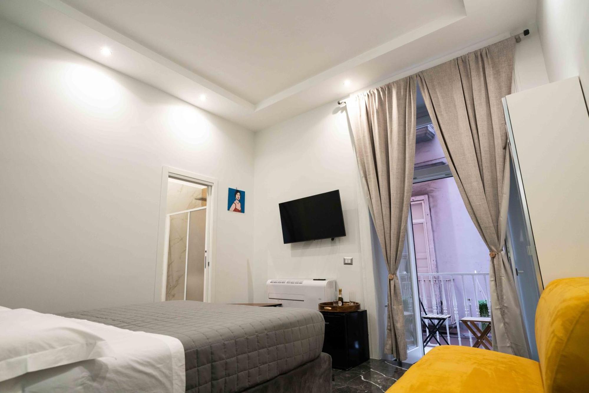 Worldwidesuites Napoli Ngoại thất bức ảnh