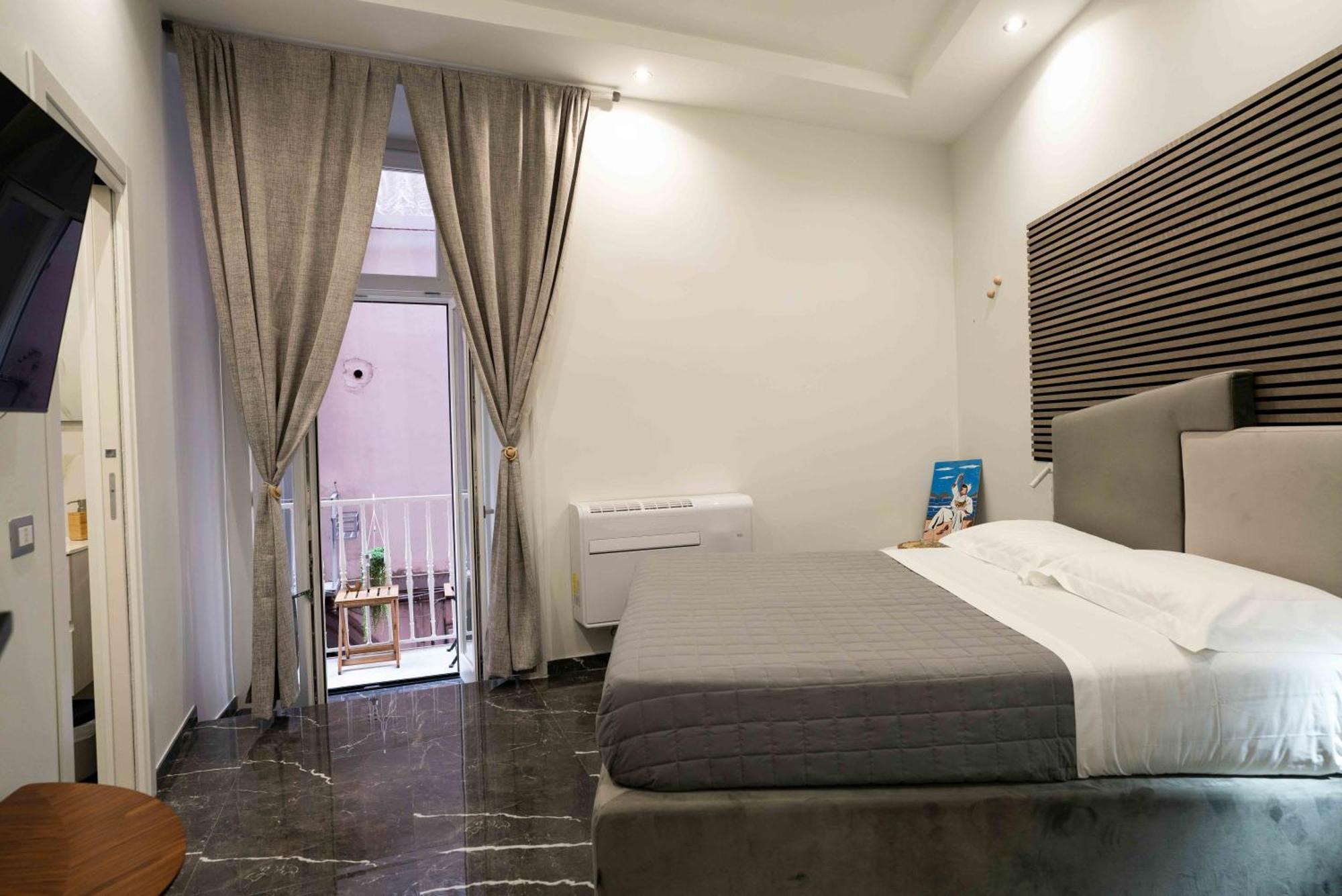 Worldwidesuites Napoli Ngoại thất bức ảnh