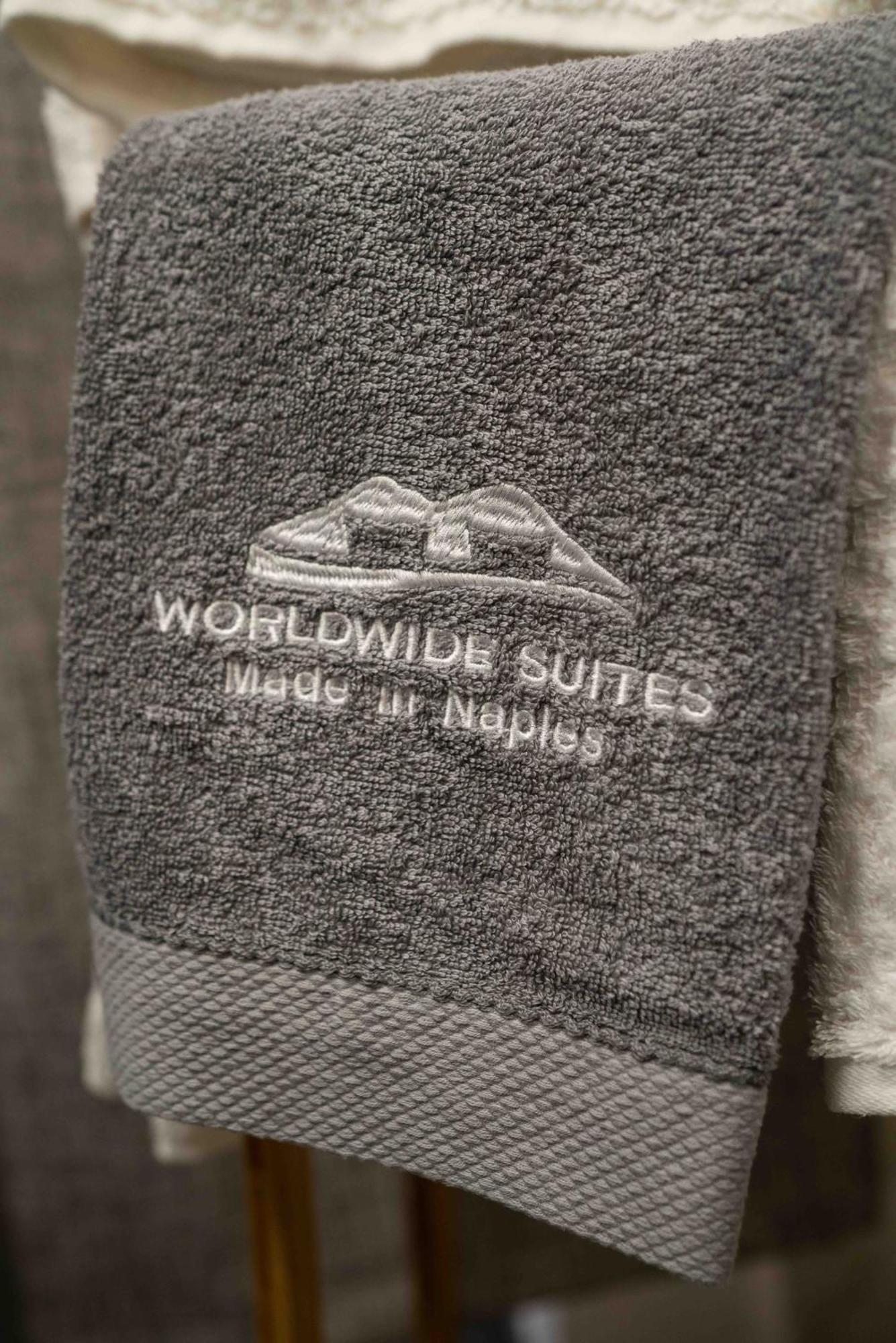 Worldwidesuites Napoli Ngoại thất bức ảnh